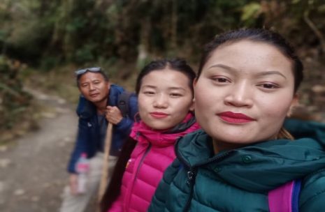 Ghorepani Trekkers, Shanti, Rashmi, Nanda